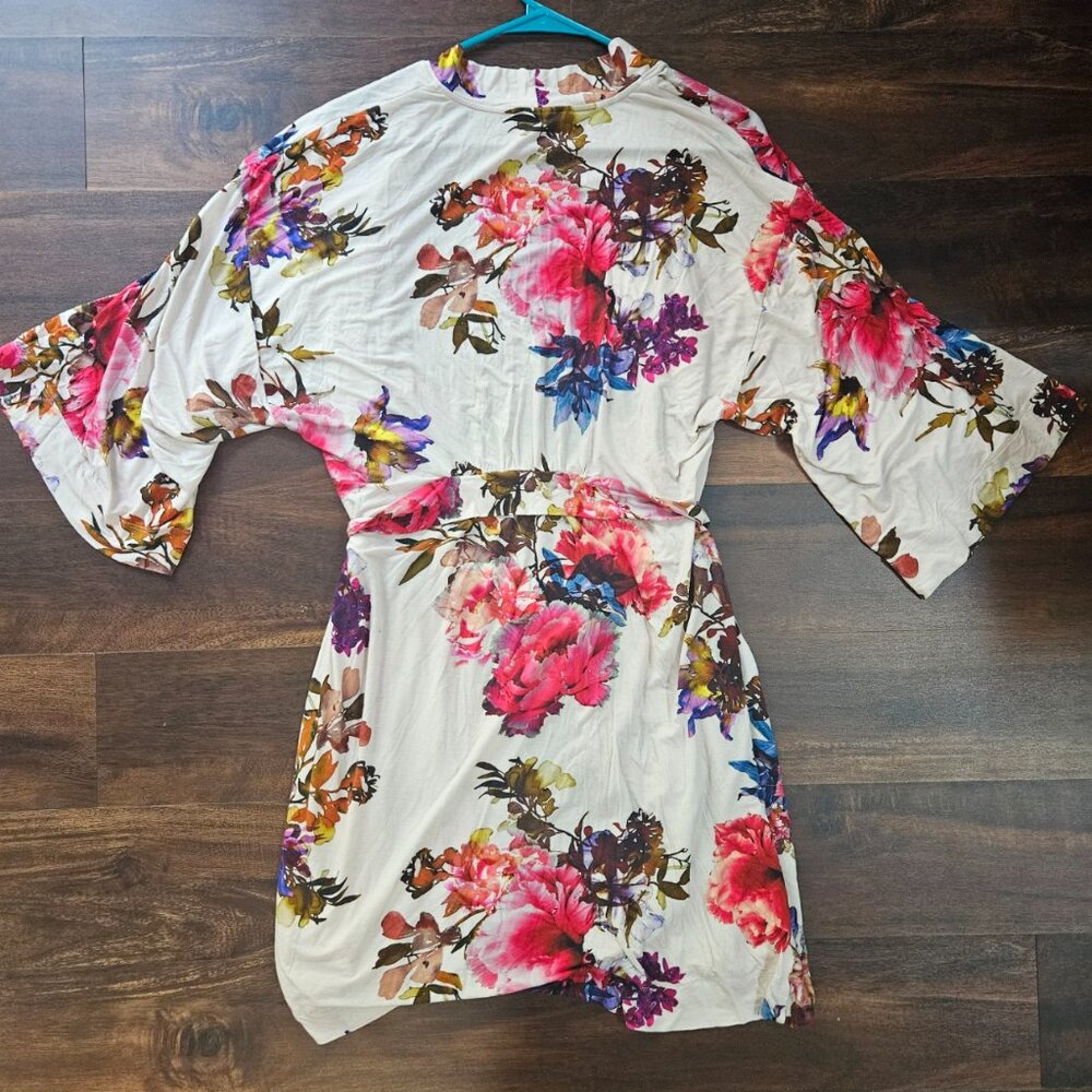 Soma Short Robe Size S/M Grandiose Blooms Allover Pink Floral Belted - Picture 2 of 6